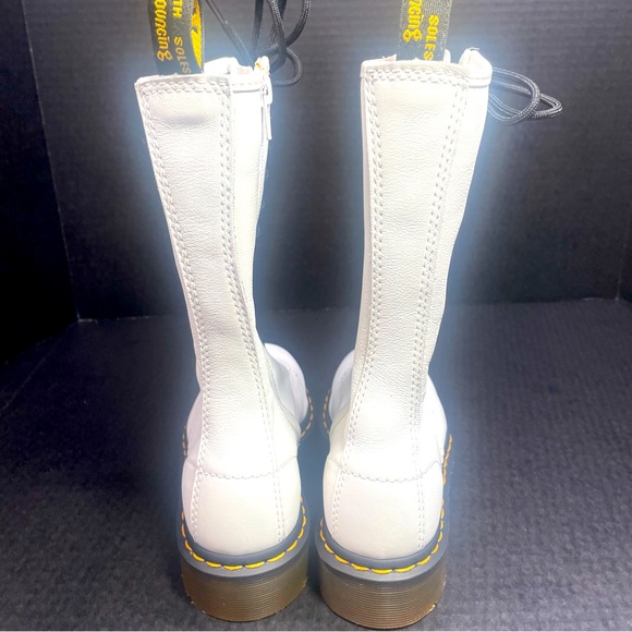 NWOB VTG Dr Martens 14 hole Tall White Boots UK 3=US 5-6 Lace up/Zip PRICE FIRM - Picture 3 of 16